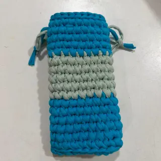 Bolsa para óculos em crochet azul turquesa e verde água