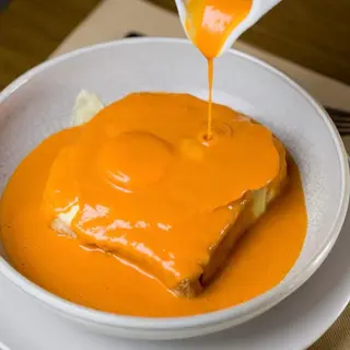 Francesinha de Frango
