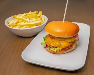 Hambúrguer de Duas Carnes