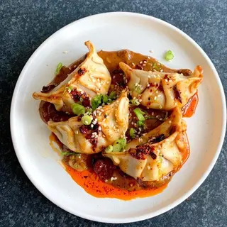 Chicken and vegetable Momo 4 pcs