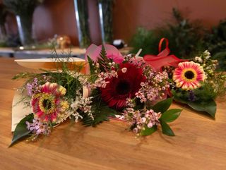 3 Arranjos de 1 Gérbera