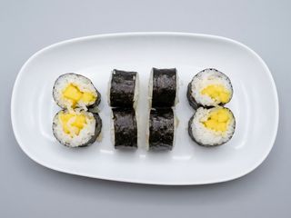 Hossomaki Mango 8 pcs