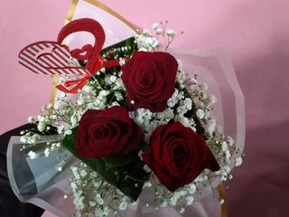 ramo 3 rosas vermelhas em boucket