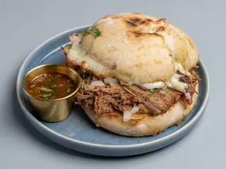 Torta Birria