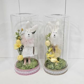 Coelhinho em campânula de vidro