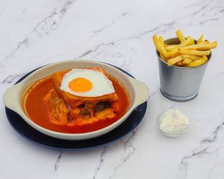 Francesinha de Bife