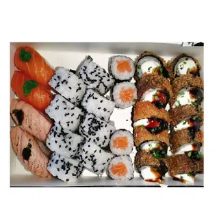 Combinado 13: Salmon Lover (26 Peças)