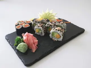 Combinado Vegetariano Menu 1- (10 Peças)