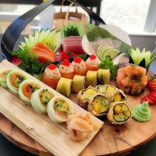 Combinado 16- King Salmon Box (100 Peças)