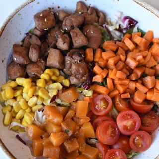 Salada de Frango Teriyaki