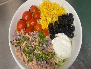 Salada de Atum C/ Ovo Escalfado
