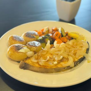 Espadarte com Cebola Frita e Alho Azeite