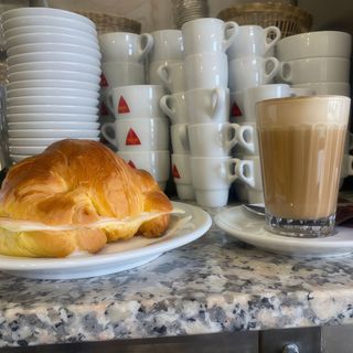 Croissant com Queijo