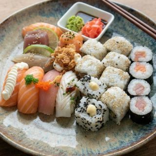 Combinado 3- Love Sushi (24 Peças)