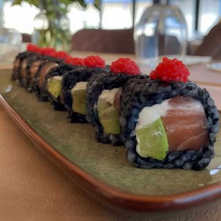 Black Uramaki (8 peças)