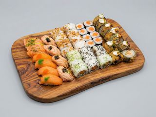 Combinado 15- Salmon Special Half-Century (50 Peças)