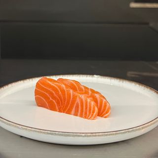 12) Sashimi de salmão (2 pçs)
