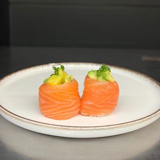 42) Gunkan de salmão  Filadélfia tropical (4 pçs)