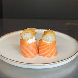 48) Gunkan de salmão Filadélfia shrimp (4 pçs)