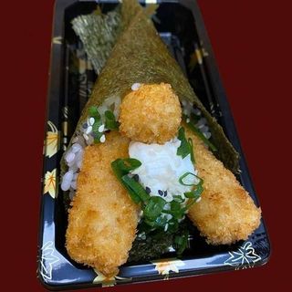 70) Temaki de camarão panado (1 un)