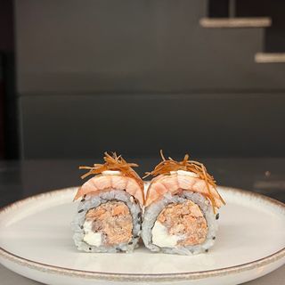 33) Uramaki de salmão  grelhado supremo crispy (4 pçs)