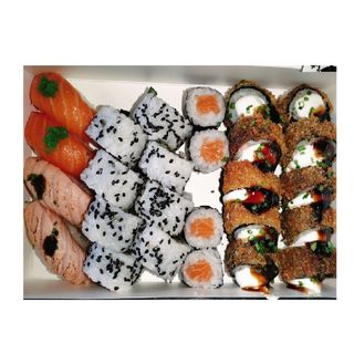 Combinado 13- Salmon Lover (26 Peças)