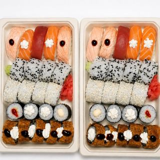 Sakura Sushi (22 Peças)