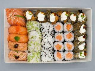 Combinado 14- Salmon Couple Box (34 Peças)