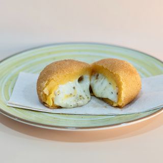 Bolinha de Queijo