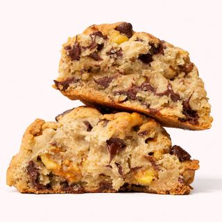 Vegan Chocolate Chip Walnut XL Cookie (160g)