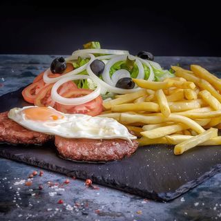 Hambúrguer no Prato