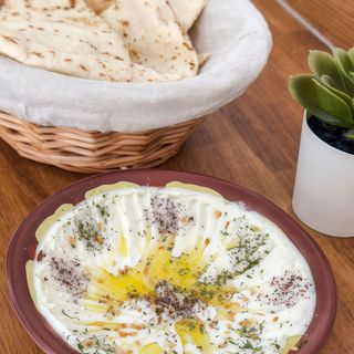 Labneh N'bread