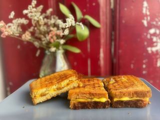 Tosta de Alheira & Espinafres - Vegan