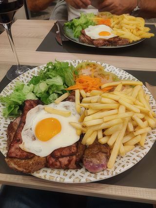 Prego em Prato Lombo