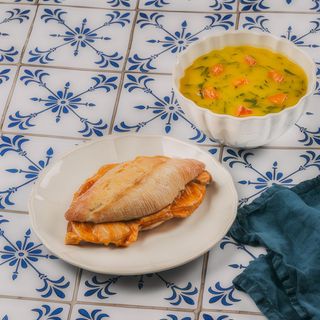 Menu Bifana ou Sandes