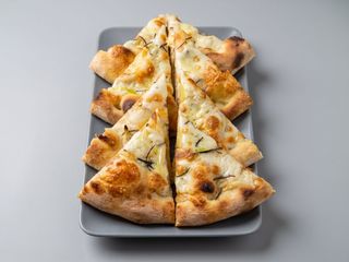 Focaccia Formaggio(Starter)