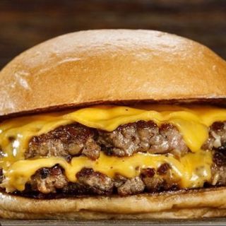Doblecheese com batata frita