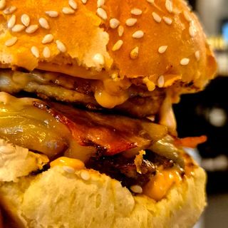 COMBO BENEDICTO DUPLO BURGUER