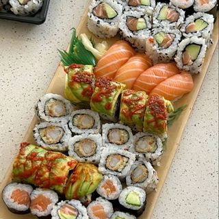 Sushi special 44 pcs