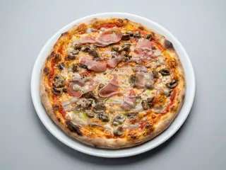 PROCIUTTO E FUNGHI 