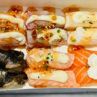 1011. SUSHI COMBINADO 11