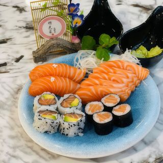 1001. SUSHI COMBINADO 1