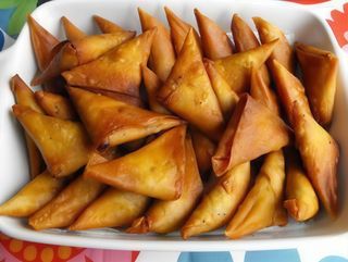 Chicken Samosa (Chamuça)