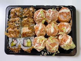 8. Joi Maki e Califónia com Cebola