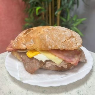 Prego à Barbas no Pão da Avó