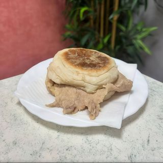 Bifana Simples no Bolo do Caco