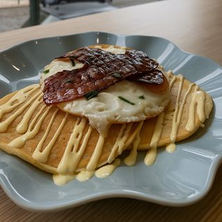 Panquecas ovos e bacon