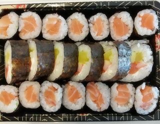 16.Futomaki e Salmão Maki