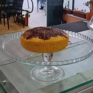 Bolo de Cenoura com Calda de  Chocolate