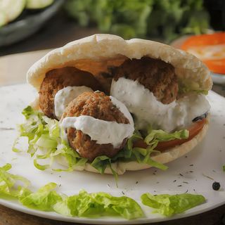 Falafel em Pão